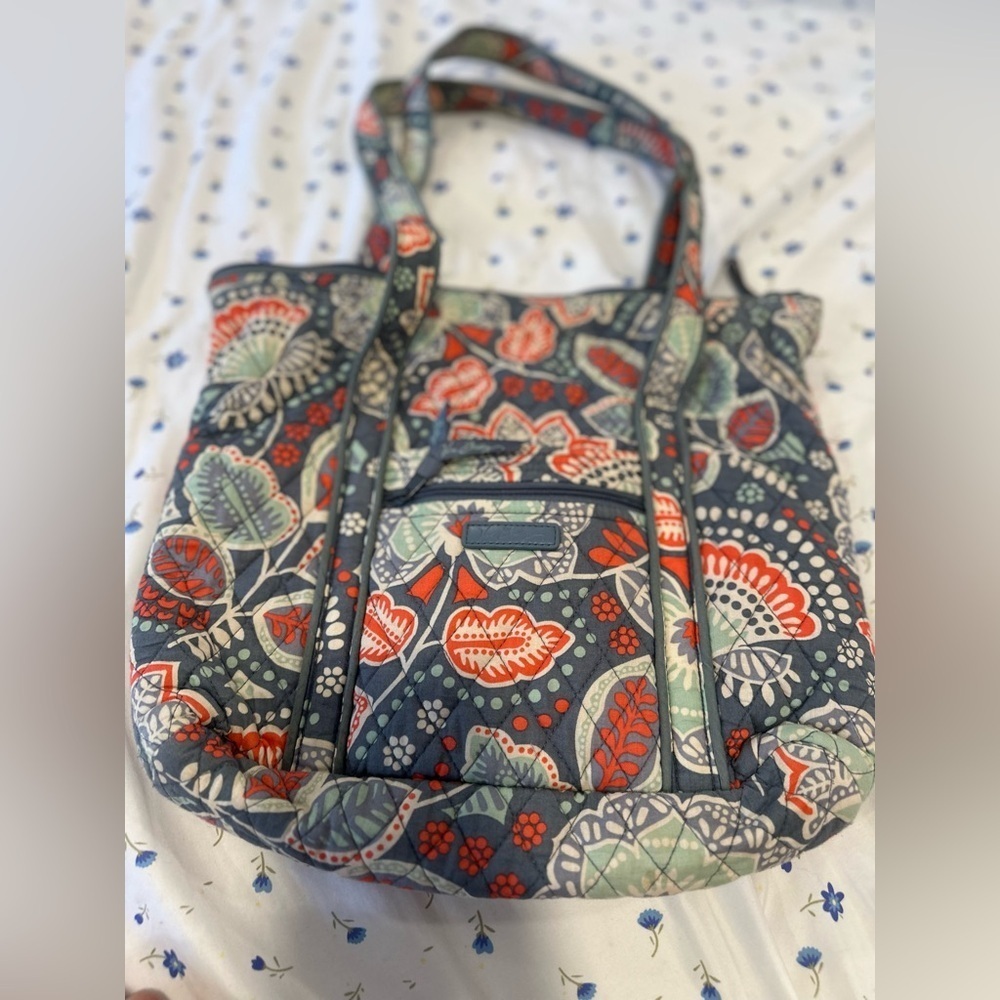 Vera Bradley Nomatic Floral Small Quilted Shoulder Tote Bag. Geometric Pattern.